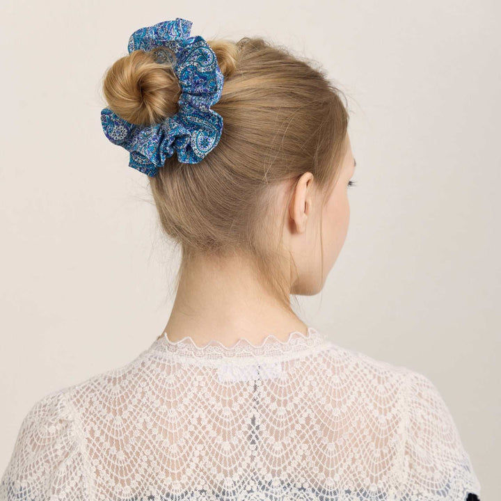 Scrunchie - Lee Manor